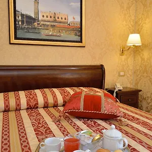 *** Oda ve Kahvaltı Residenza Goldoni İtalya