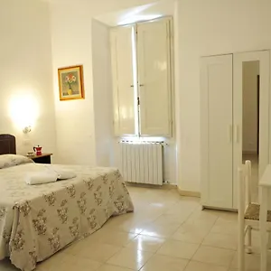  Konukevi Vanessa İtalya