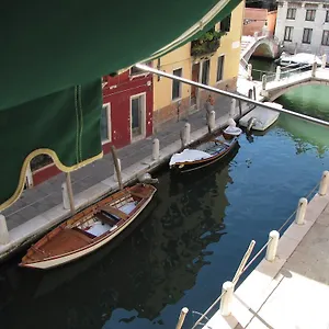 Ca' San Trovaso - 6 Bed & Breakfast Venezia